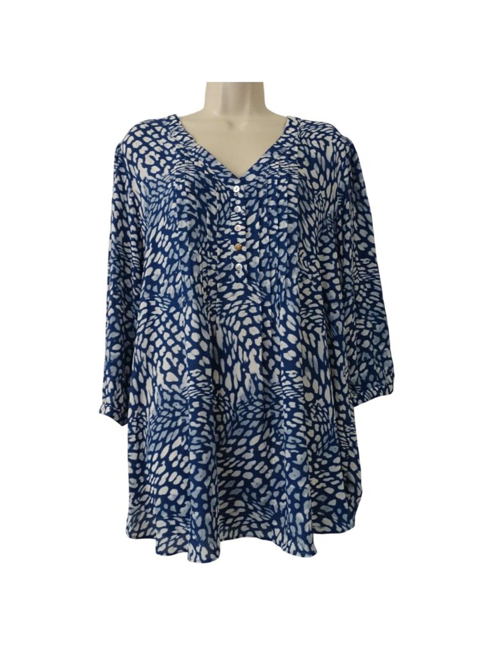 Rose & Olive Blue Animal Print Pintuck Button Tunic Blouse Women Size 1X Coastal
